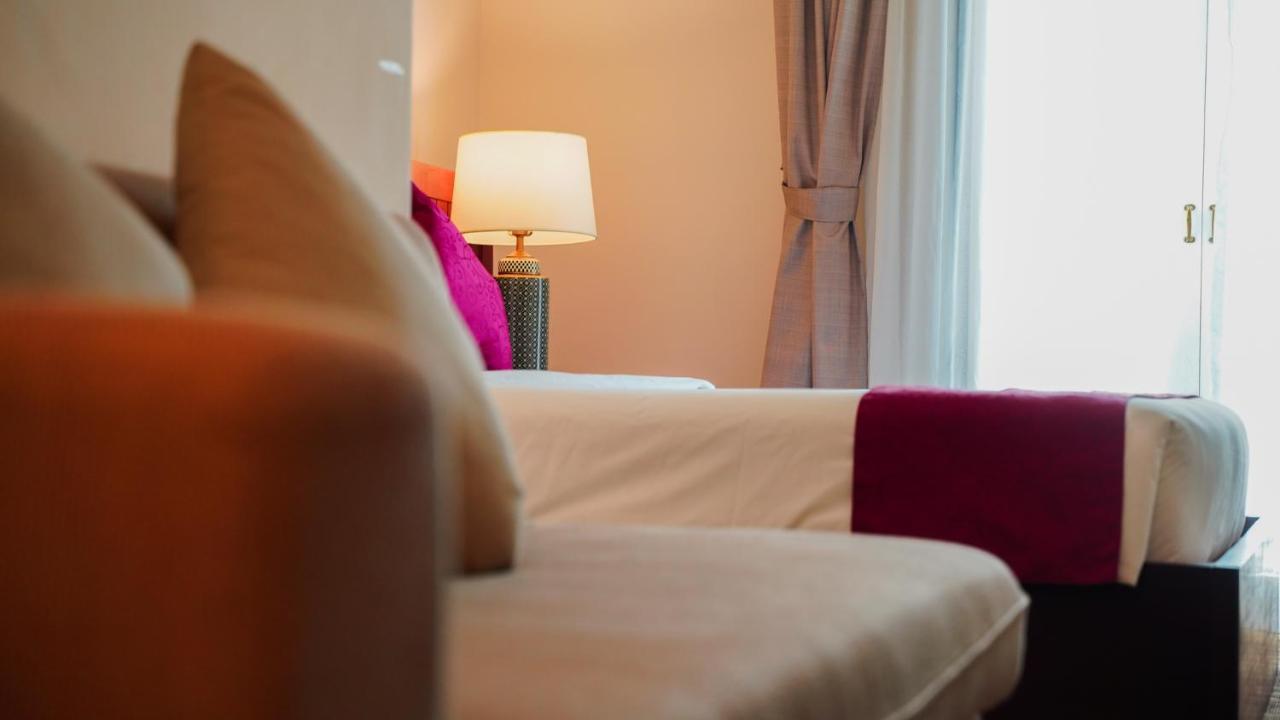 Kaizen Hotel & Suites Melaka Exteriör bild