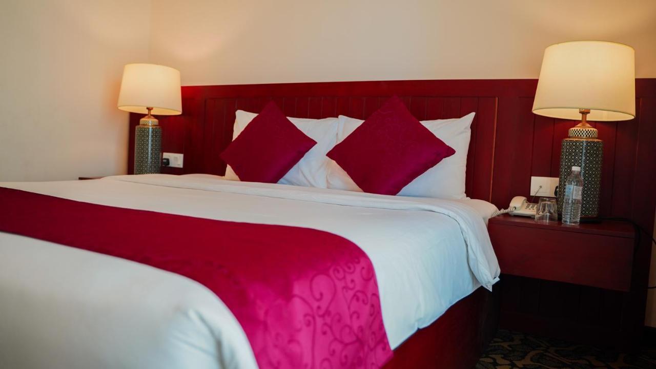 Kaizen Hotel & Suites Melaka Exteriör bild