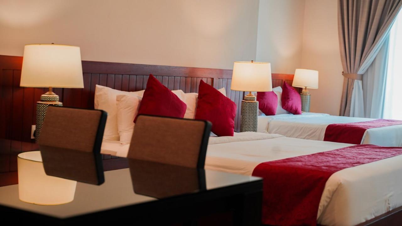 Kaizen Hotel & Suites Melaka Exteriör bild